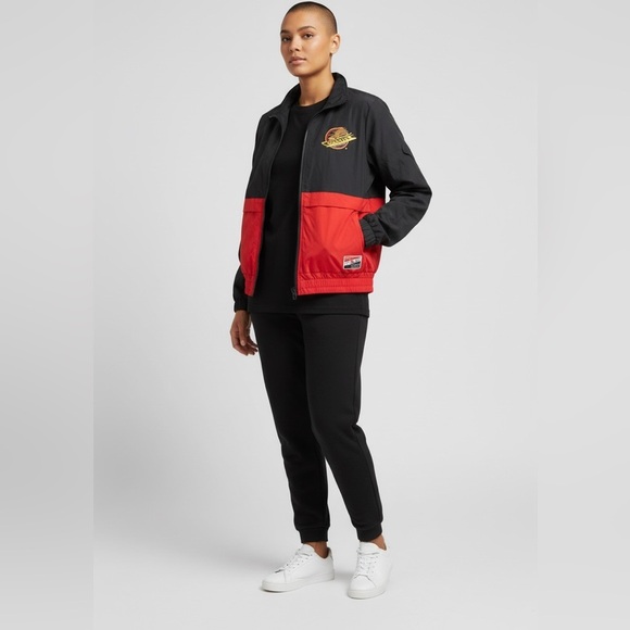 New Era Jackets & Blazers - New Era Black Vancouver Canucks Windbreaker Jacket NWT